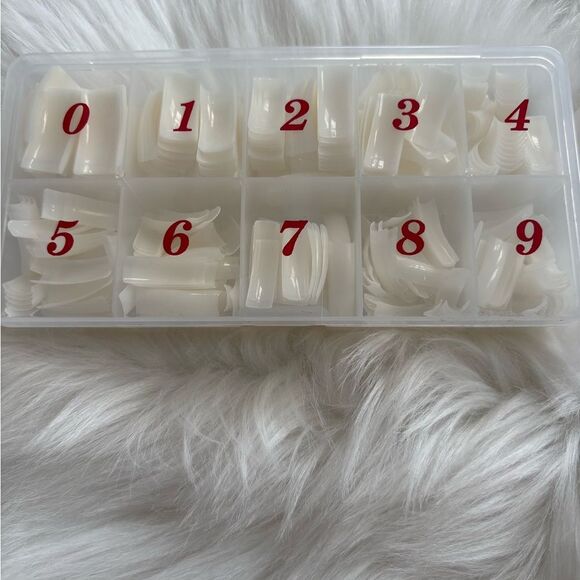 Boxed Manicure Nail Tips Set 500 Pieces - Picture 3 of 6